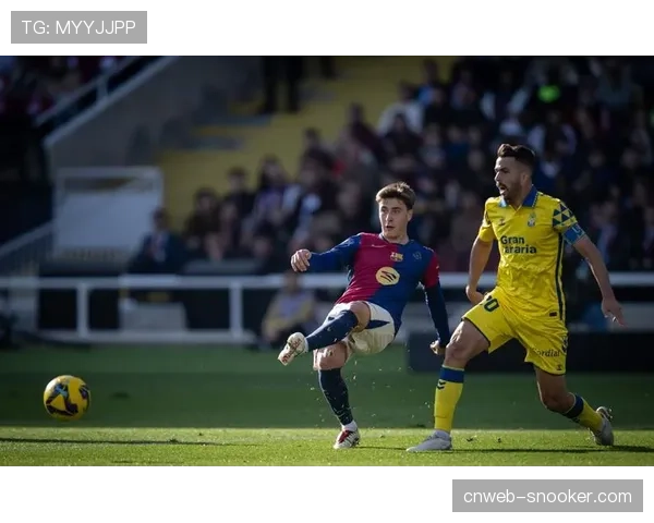 巴萨追逐尤文图斯后卫坎比亚索，5000万欧元要价成主要障碍